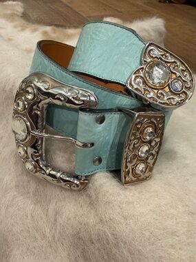 Streets Ahead Leather Belt — Medium